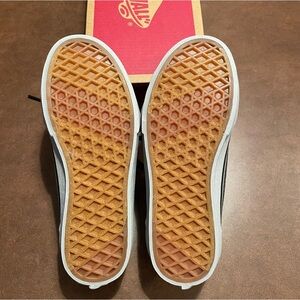 Black/Grey boys Vans size 2. Brand new.